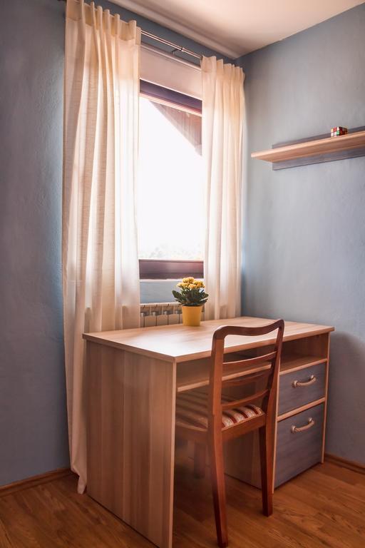 Apartment Silvia Слуни Стая снимка