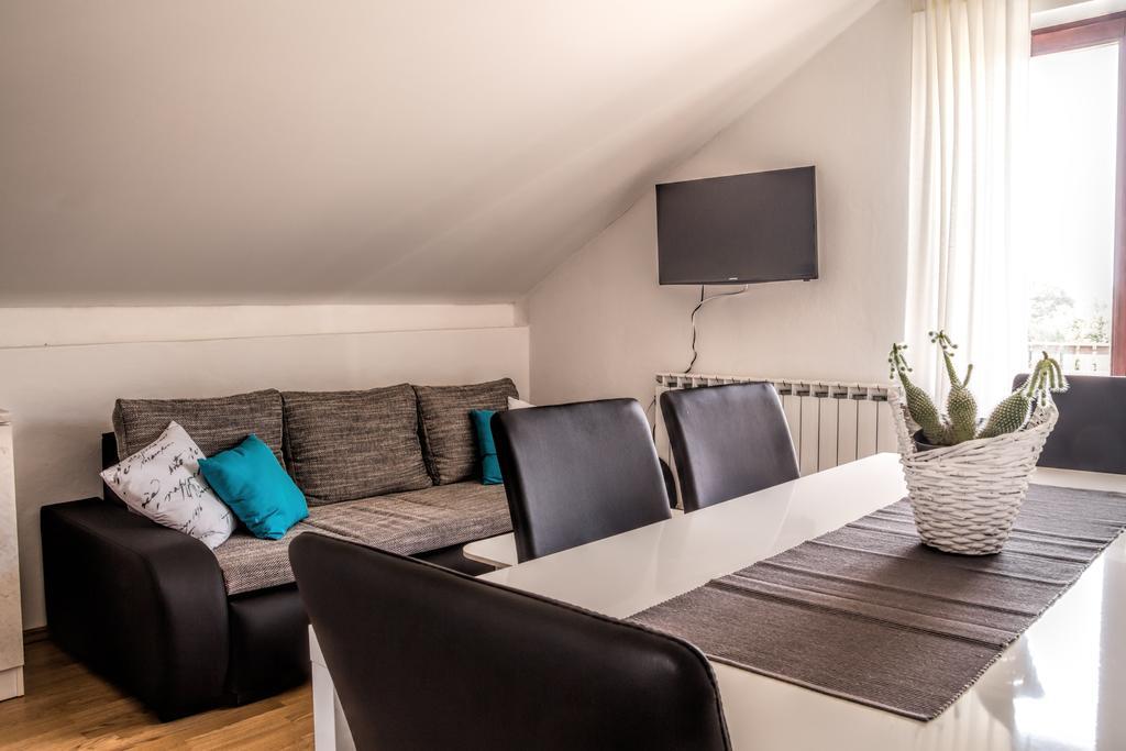 Apartment Silvia Слуни Стая снимка