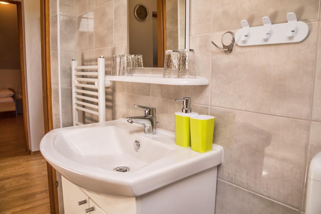 Apartment Silvia Слуни Стая снимка