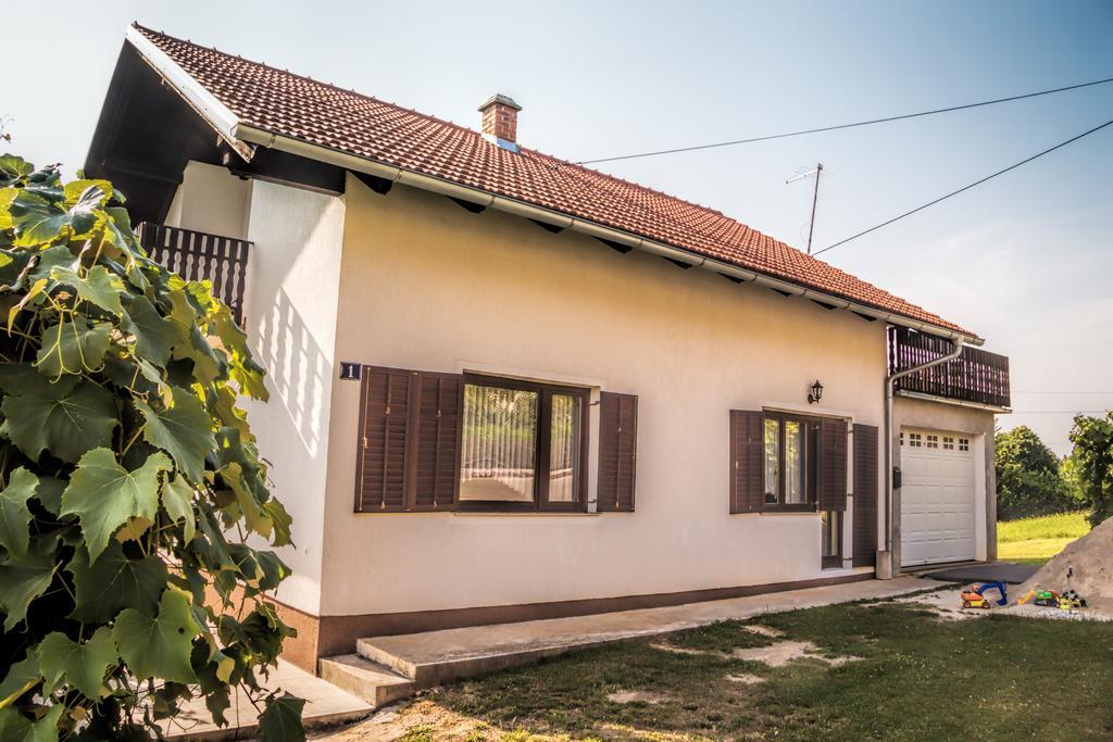 Apartment Silvia Слуни Стая снимка