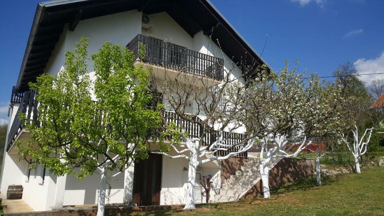 Apartment Silvia Слуни Екстериор снимка
