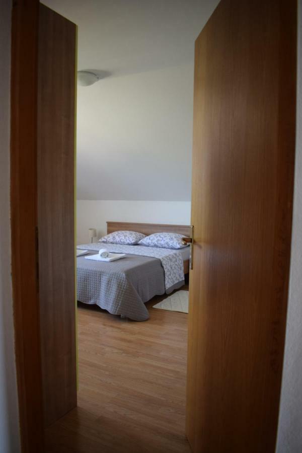 Apartment Silvia Слуни Екстериор снимка